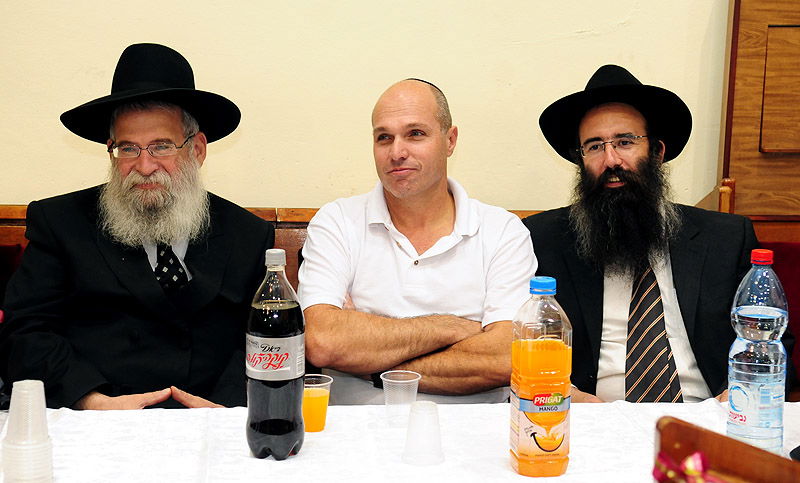 לראות ולהתמוגג: כולם לומדים בחב"ד