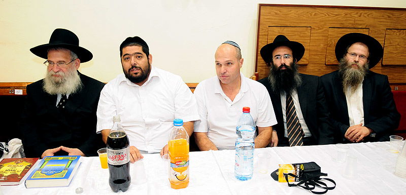 לראות ולהתמוגג: כולם לומדים בחב"ד