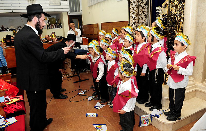 לראות ולהתמוגג: כולם לומדים בחב"ד