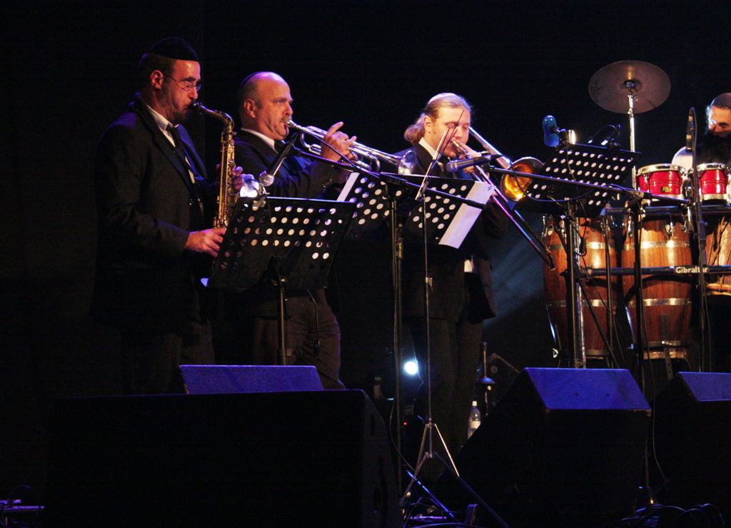 משתמטים? החיילים החרדים חוגגים