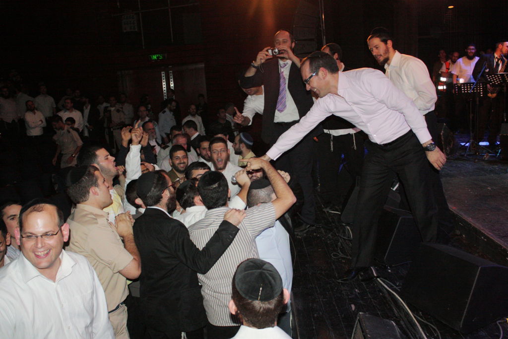 משתמטים? החיילים החרדים חוגגים