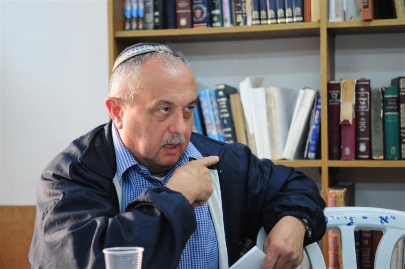 המאבק בערד: רבני חב"ד הגיעו לתמוך ברב המקומי