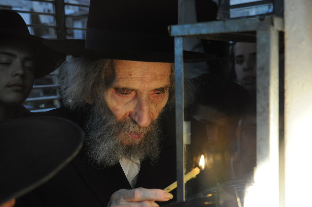 תיעוד: חנוכה עם הגראי"ל שטיינמן והגר"נ קרליץ