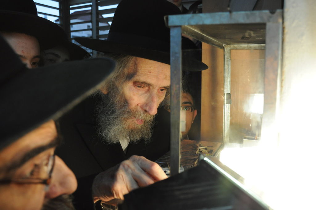 תיעוד: חנוכה עם הגראי"ל שטיינמן והגר"נ קרליץ