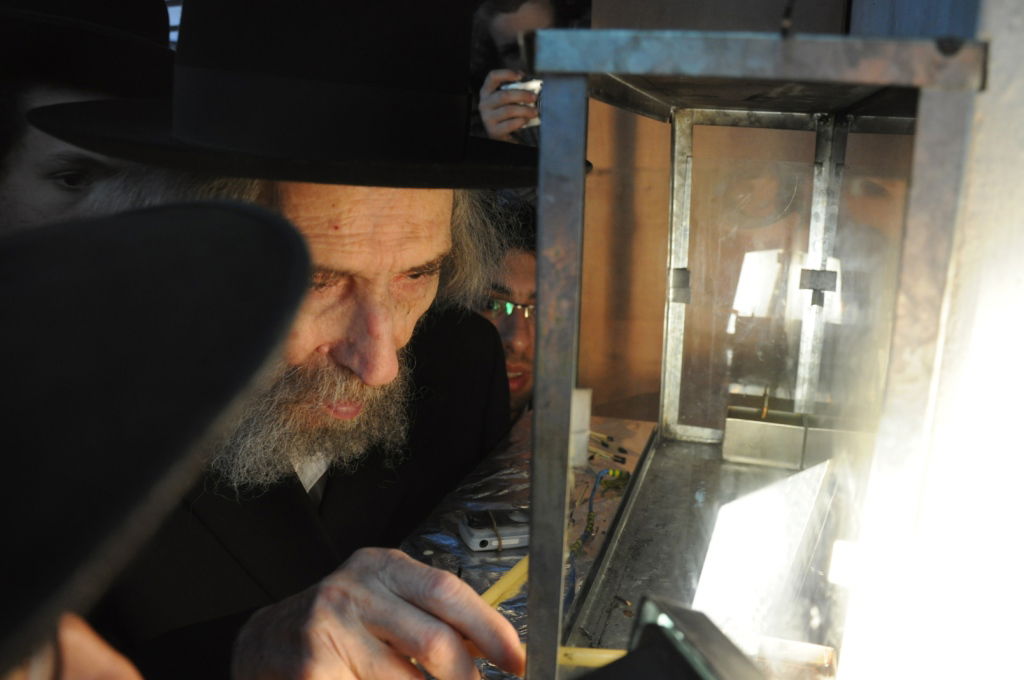 תיעוד: חנוכה עם הגראי"ל שטיינמן והגר"נ קרליץ