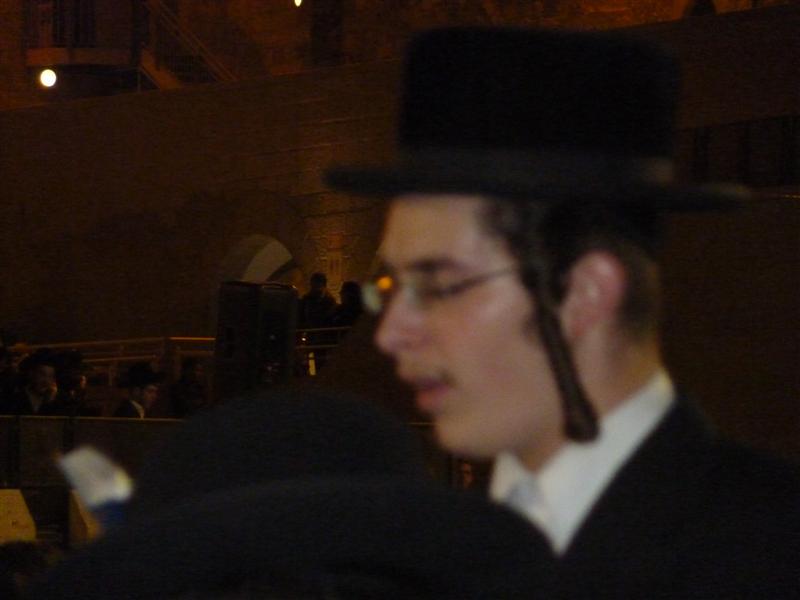 "אנו פוסקים שהקב"ה יבטל הגזירה", ביקש הרב עמאר