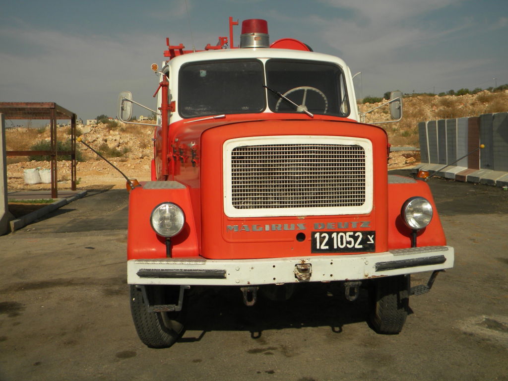 הכבאים במודיעין-עלית: אנחנו נראים כמו מוזיאון