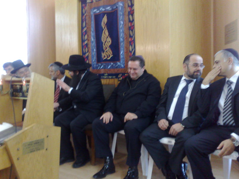 הרב פינטו מרעיף ברכות על שרי ממשלה: "צדיקים"