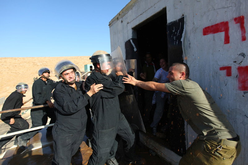 התרחיש: חרדים מחוללים מהומות; שוטרים התאמנו