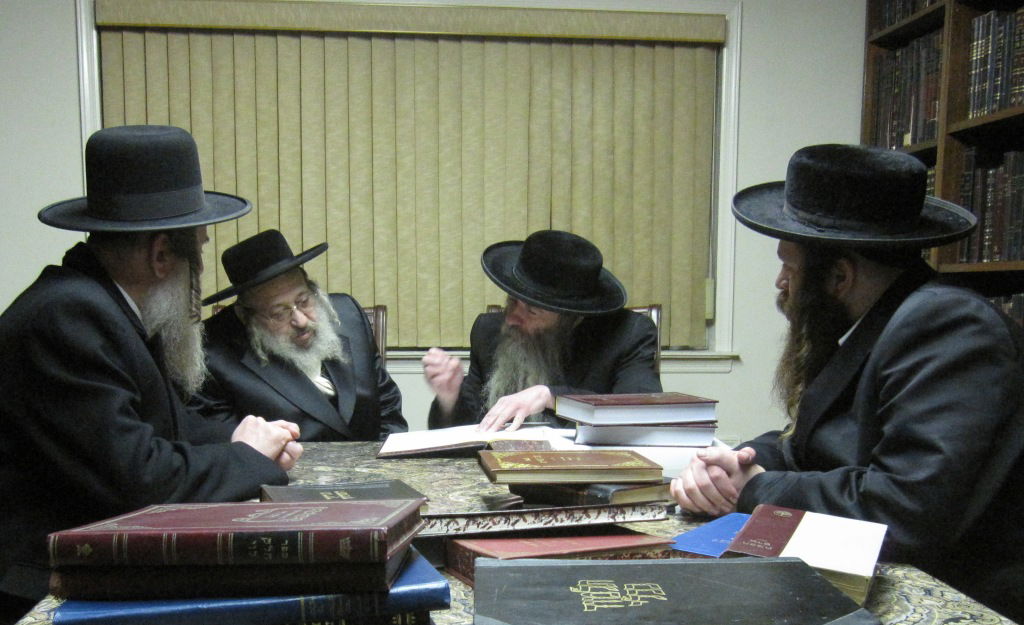 ביקור גומלין: האדמו"רים מדעעש וסאטמר