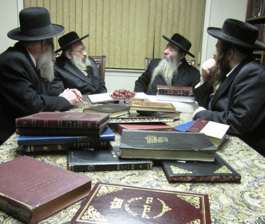 ביקור גומלין: האדמו"רים מדעעש וסאטמר