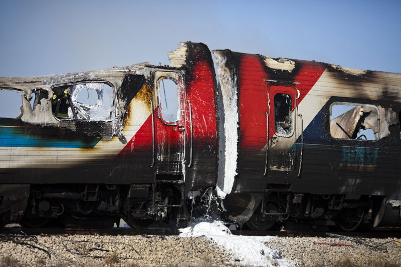 רכבת עלתה באש; עשרות נוסעים נפגעו קל עד בינוני