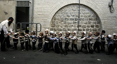 מחקר חושף נתונים: ילדי החרדים טובים מהחילונים