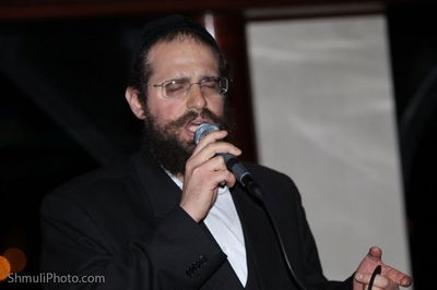 ישראל ורדיגר: "בגלל הרבנים, אני מופיע רק בחתונות"