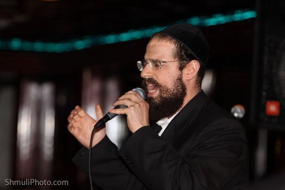 ישראל ורדיגר: "בגלל הרבנים, אני מופיע רק בחתונות"