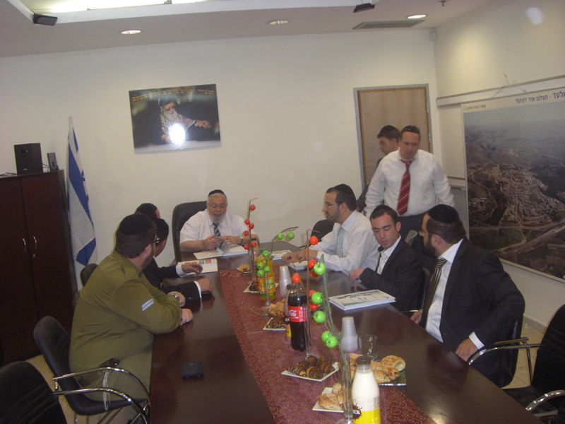 בסיס חיילים חרדים מוקם ליד אלעד