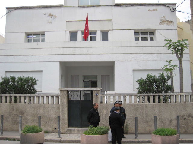 גורם בקהילה היהודית: "מכים אנשים עם סכינים"