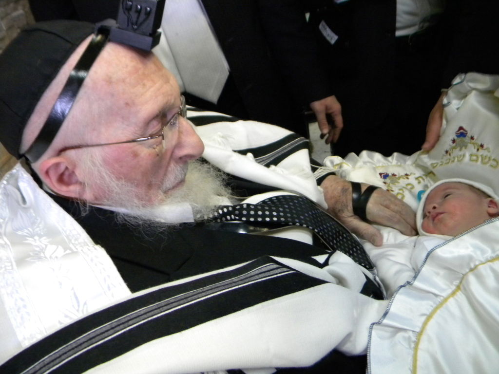 מודיעין-עלית: זקן ראשי-הישיבות הגיע לביקור