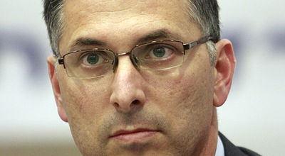 זָכוֹר. שר החינוך