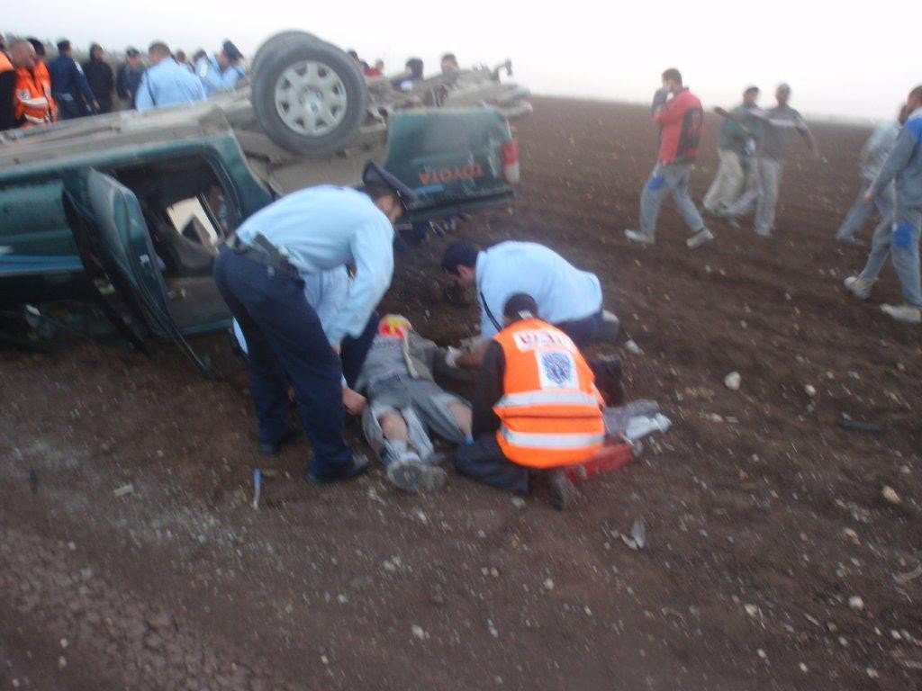 רכב התהפך בקרית-אתא: פצוע קל