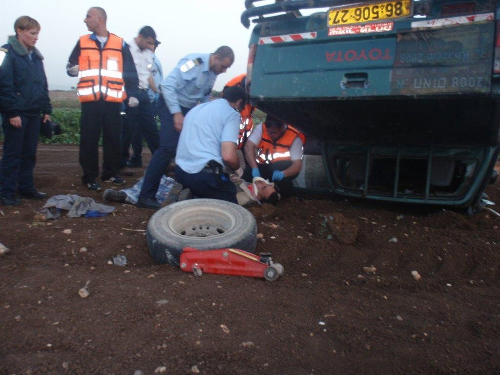 רכב התהפך בקרית-אתא: פצוע קל