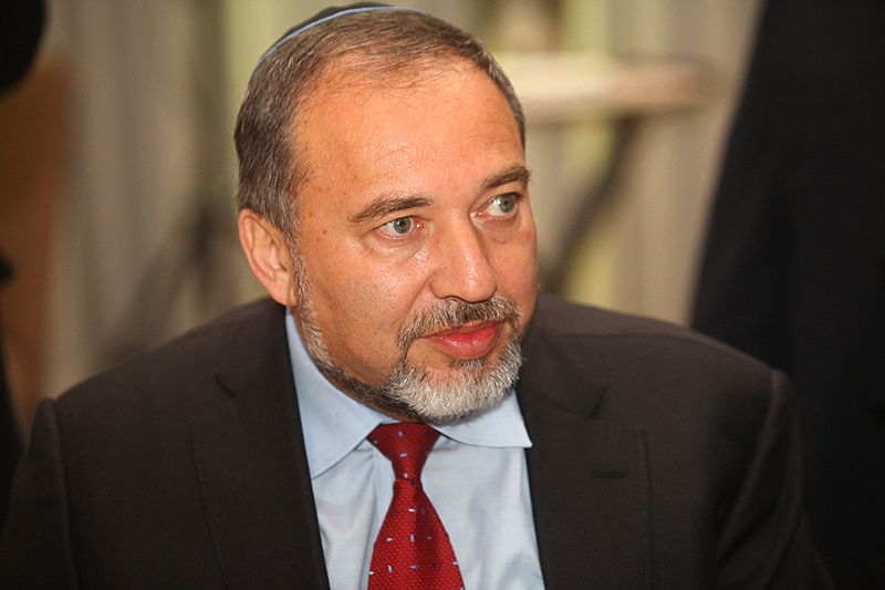 "קראוונים ביצהר זו בעיה? תסתכלו מה קורה במצרים"