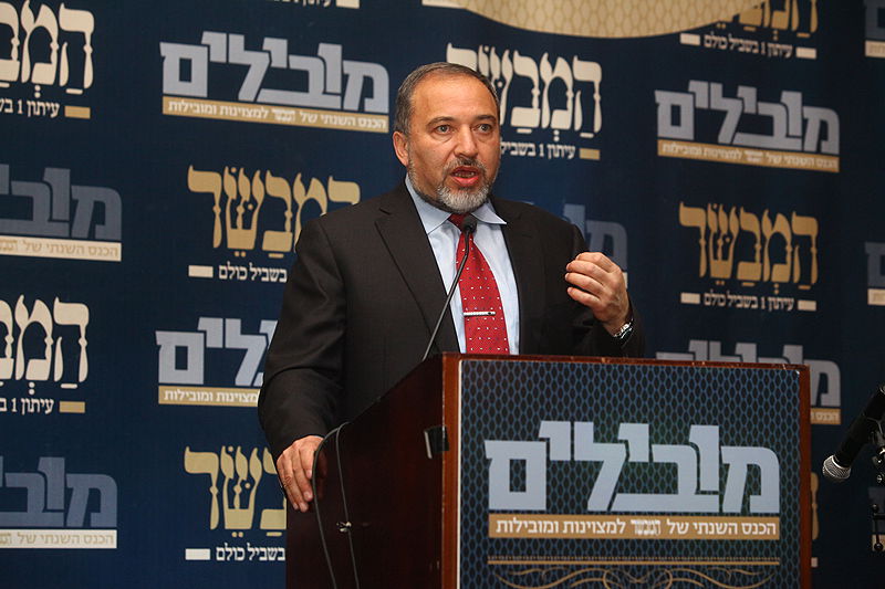 "קראוונים ביצהר זו בעיה? תסתכלו מה קורה במצרים"