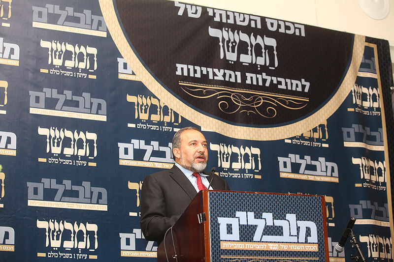 "קראוונים ביצהר זו בעיה? תסתכלו מה קורה במצרים"