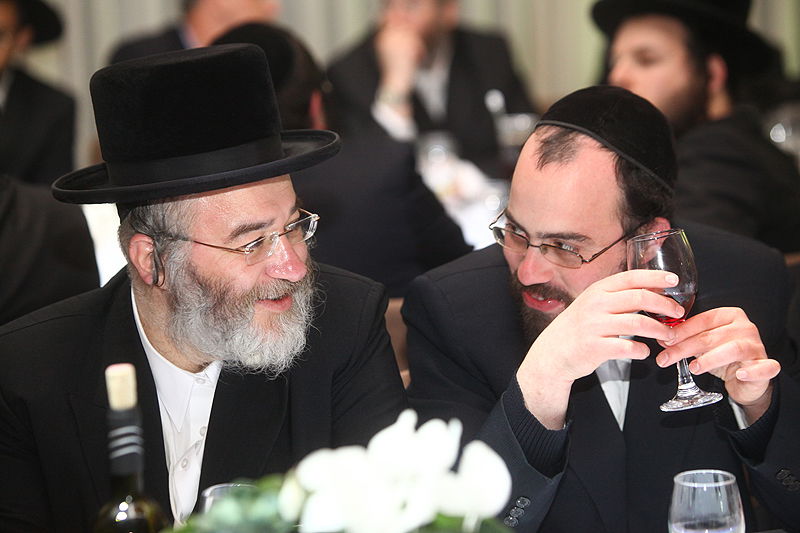 "קראוונים ביצהר זו בעיה? תסתכלו מה קורה במצרים"