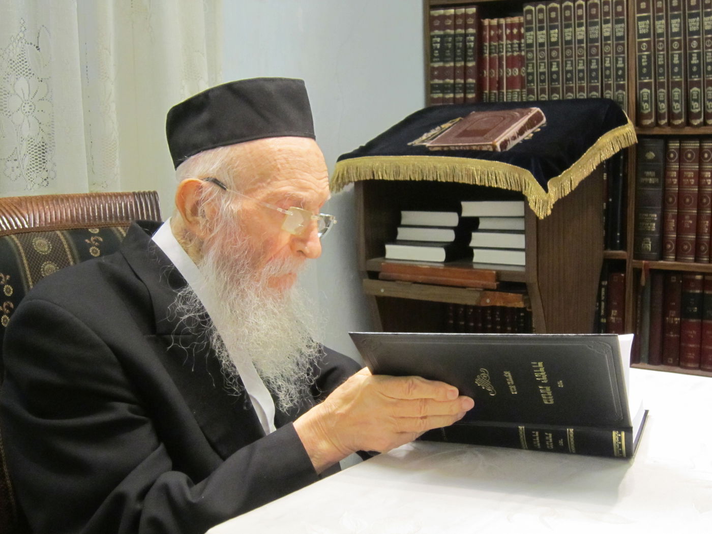 ספר חדש לגרמ"י לפקוביץ: גדולי ישראל ברכו