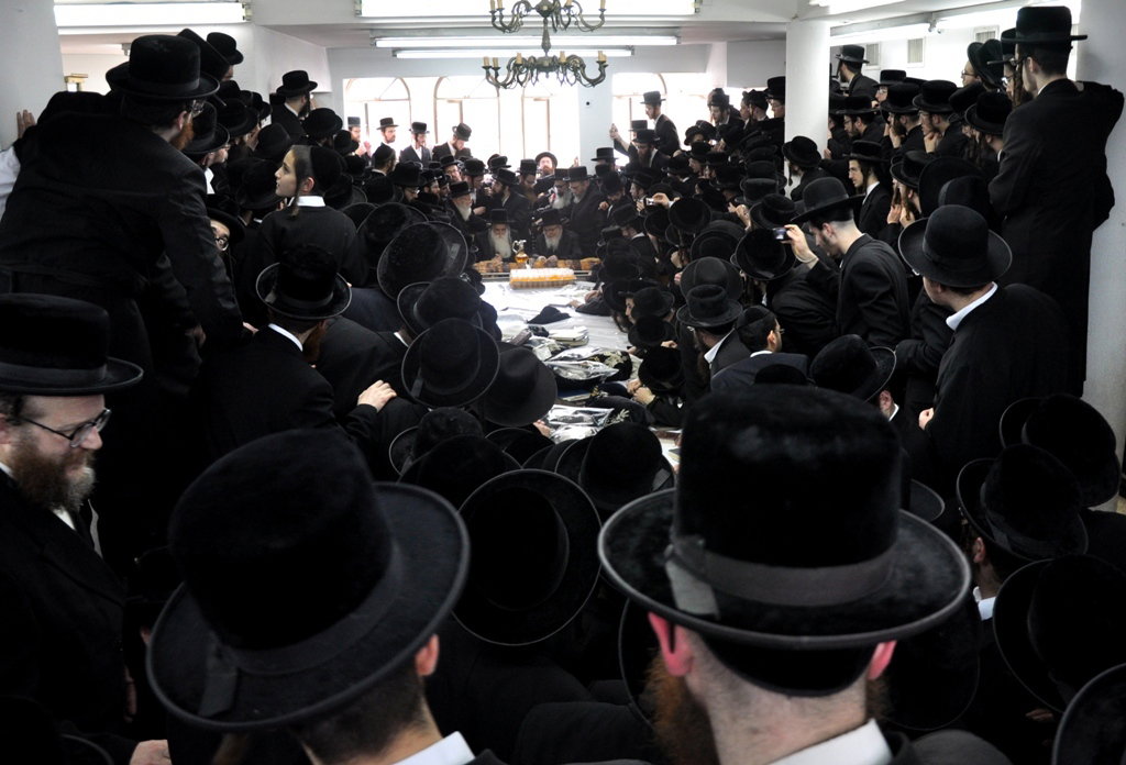 שעה לאחר שנחת בארץ: האדמו"ר מסקווירא בטיש