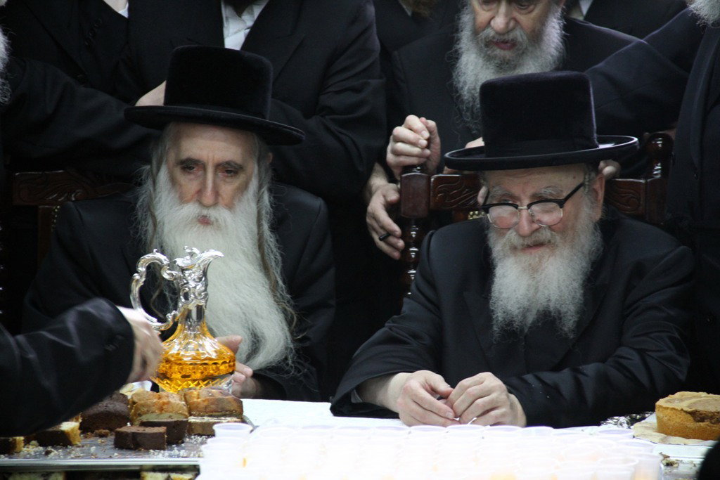 שעה לאחר שנחת בארץ: האדמו"ר מסקווירא בטיש