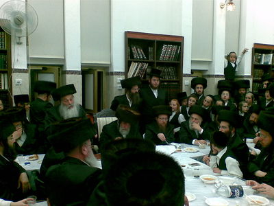 הרה"צ עם חסידי ויז'ניץ באשדוד