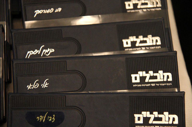 מאחורי הקלעים ב"מובילים"