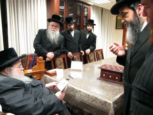 בעלזא חונכת בניין מפואר באשדוד