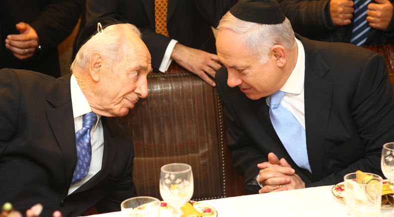 על כסאו לא יישב זר