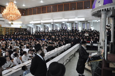 האדמו"ר מסאטמר בבני- ברק: המונים קיבלו את פניו