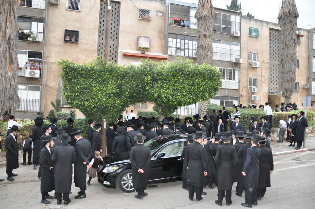 האדמו"ר מסאטמר בבני- ברק: המונים קיבלו את פניו