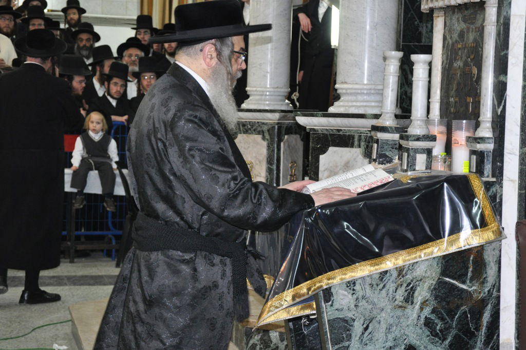 האדמו"ר מסאטמר בבני- ברק: המונים קיבלו את פניו