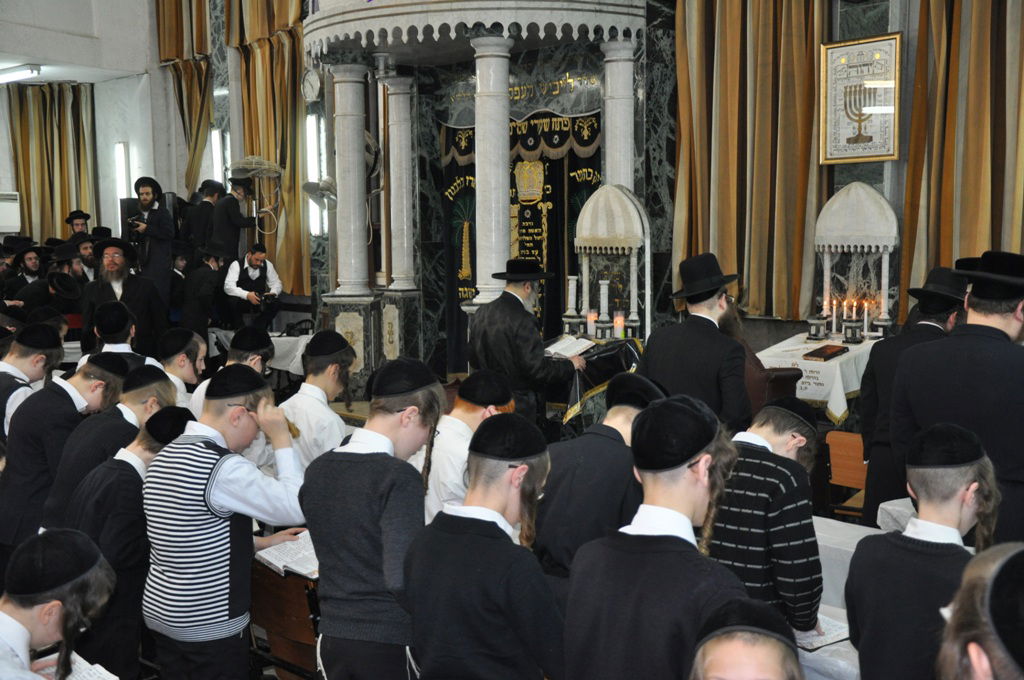 האדמו"ר מסאטמר בבני- ברק: המונים קיבלו את פניו