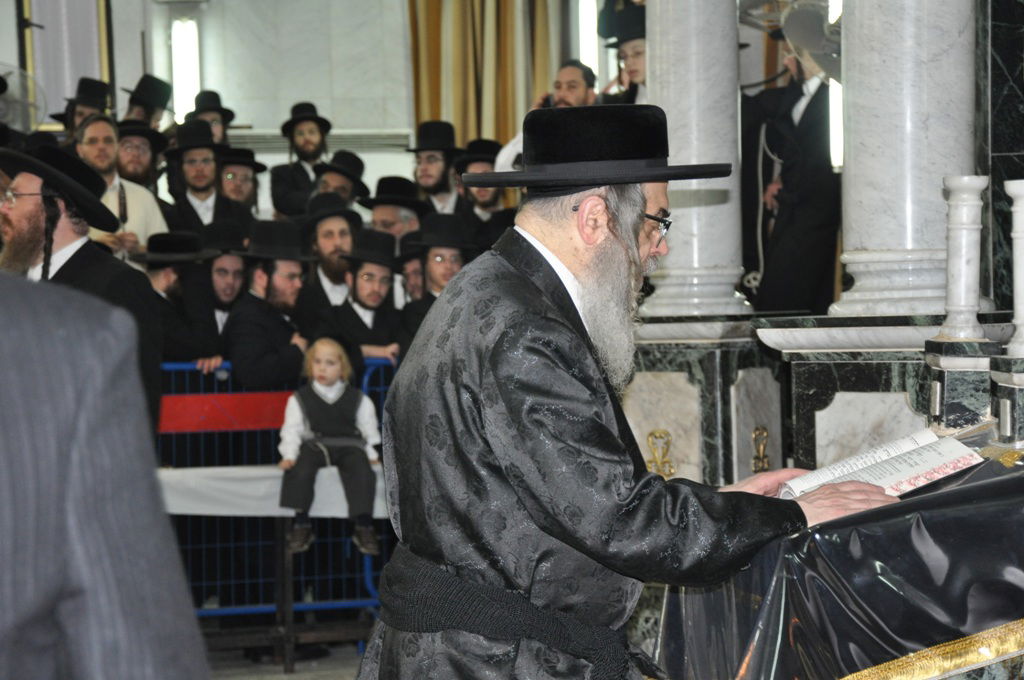 האדמו"ר מסאטמר בבני- ברק: המונים קיבלו את פניו