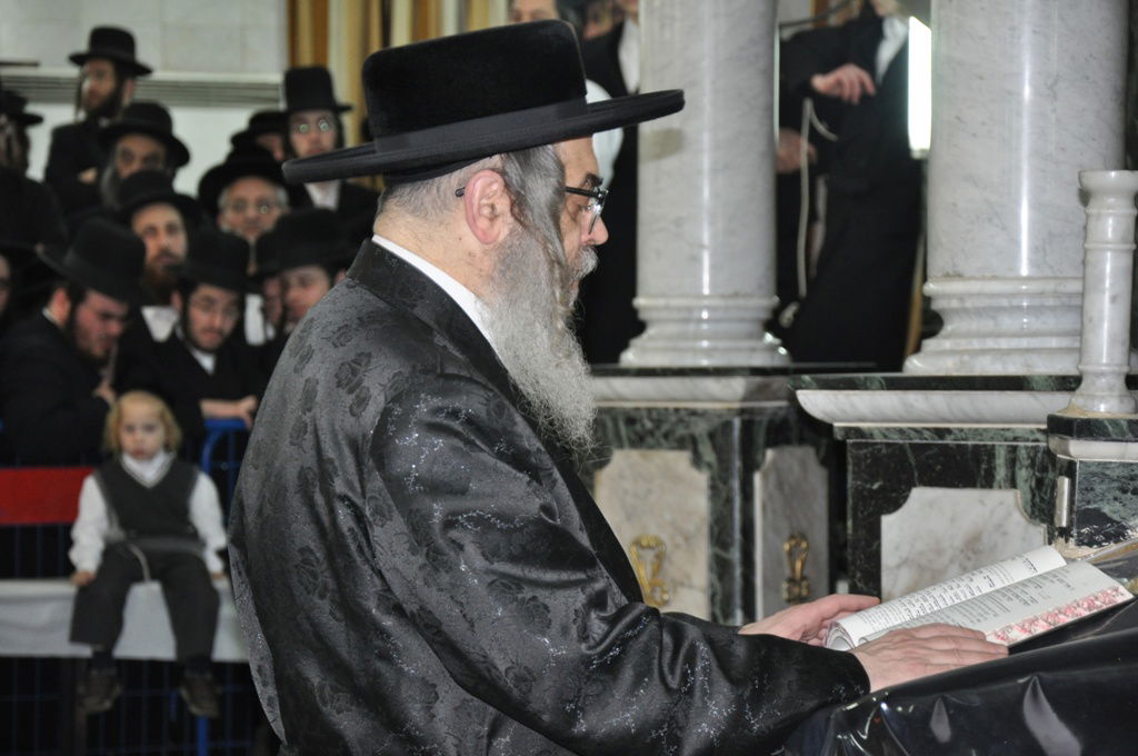 האדמו"ר מסאטמר בבני- ברק: המונים קיבלו את פניו