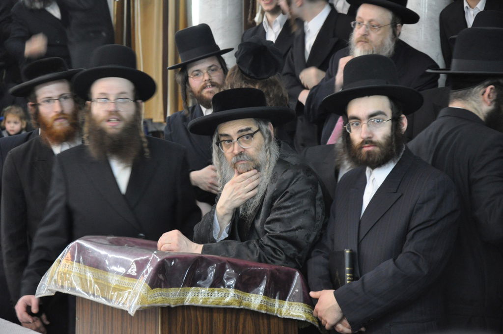 האדמו"ר מסאטמר בבני- ברק: המונים קיבלו את פניו