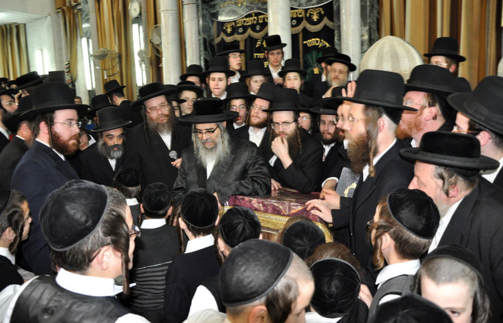 האדמו"ר מסאטמר בבני- ברק: המונים קיבלו את פניו