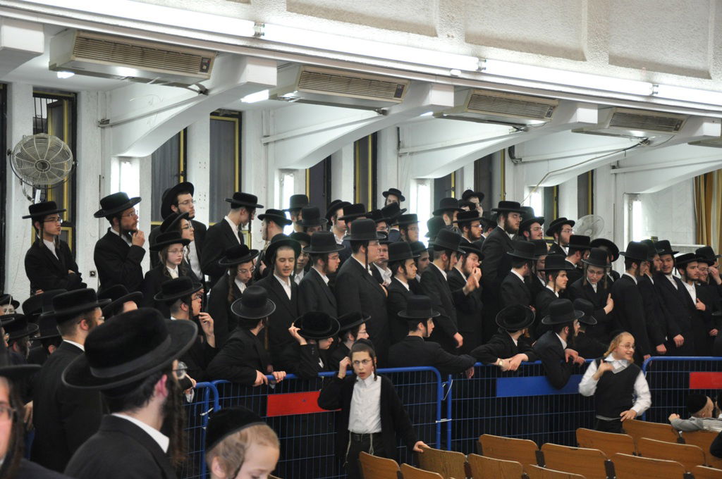 האדמו"ר מסאטמר בבני- ברק: המונים קיבלו את פניו