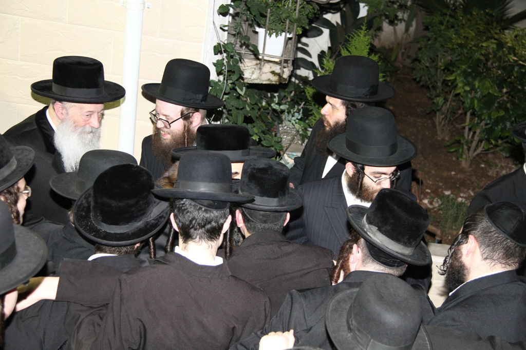 האדמו"ר מסאטמר בבני- ברק: המונים קיבלו את פניו