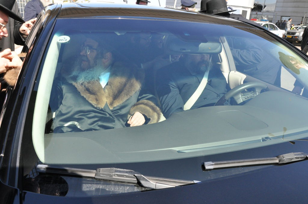 כ"ק האדמו"ר מסאטמר שליט"א נחת בישראל