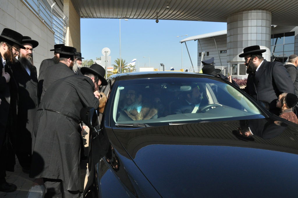 כ"ק האדמו"ר מסאטמר שליט"א נחת בישראל