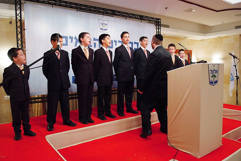 "האברכים צלולים, קחו דוגמה מהרב עובדיה"