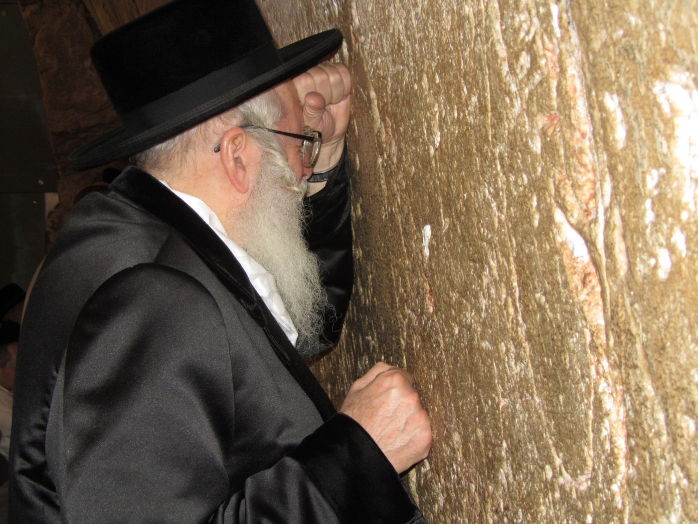 צדיק בא ליבנאל: תיעוד מביקורו של האדמו"ר מוהרא"ש שיק